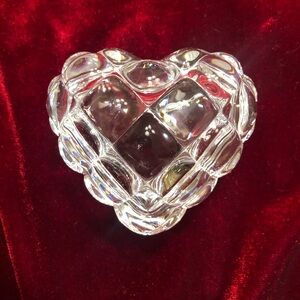 Jonal lead crystal glass trinket box quilted heart shape jewelry container